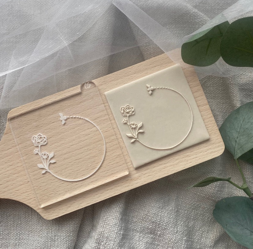 Floral Bee Circle